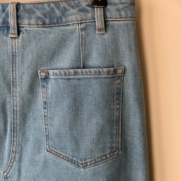 Banana Republic Light Blue Denim Skirt Size 4P tried on/never worn NWOT - Picture 5 of 9